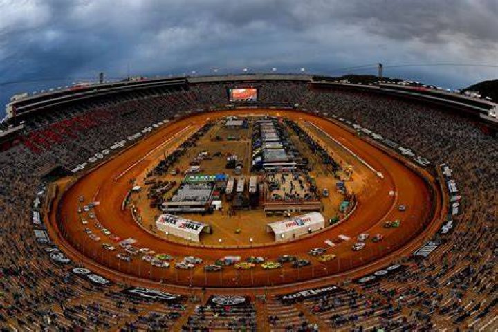 00 NASCAR: Dominating The Tracks Since Its Inception