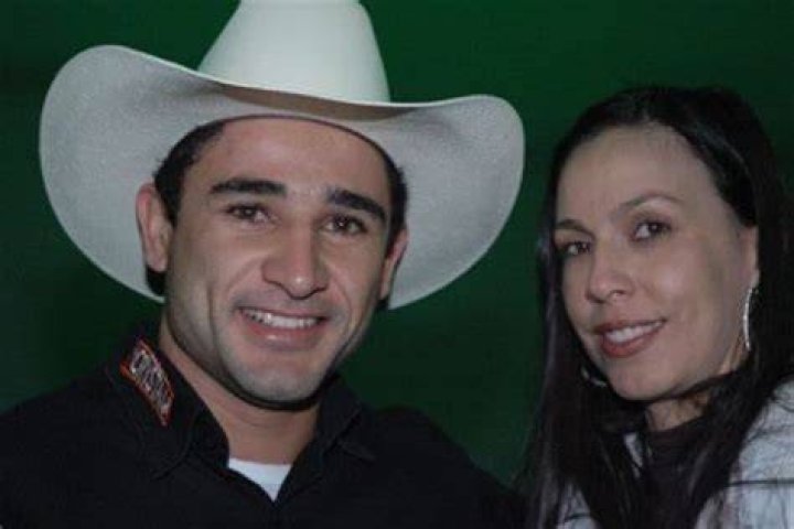 Alexander Edward's Wife: Uncovering The Truth