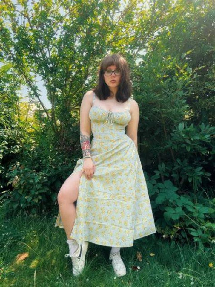 Alice CottonSox FREE cottonsoxfree OnlyFans