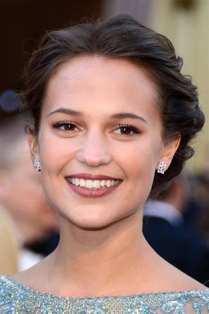 Alicia Vikander HeyUGuys