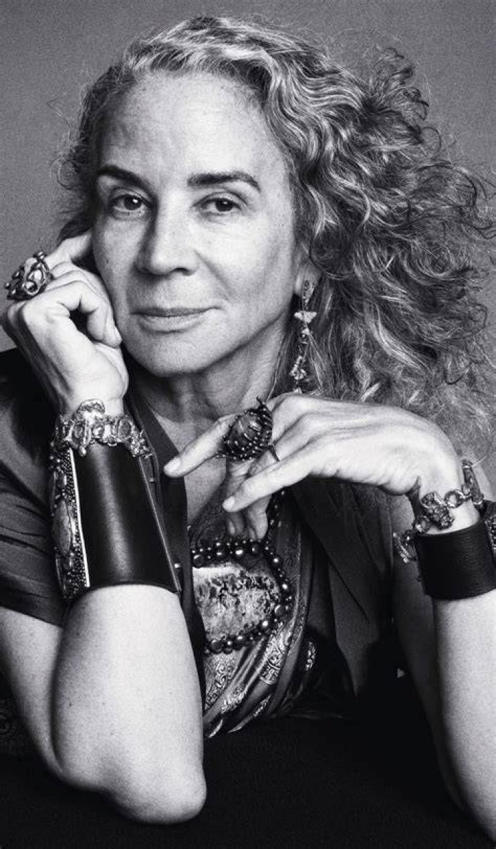 All About Lisa Eisner: A Wikipedia Exploration