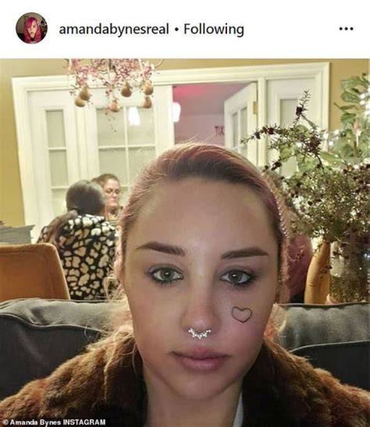 Amanda Bynes Removing Face Tattoo Ahead of Court Appearance to End