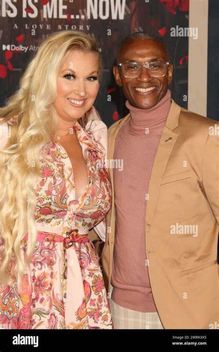 Amanda Moore Is Tommy Davidson’s Wife Who Owns a Business