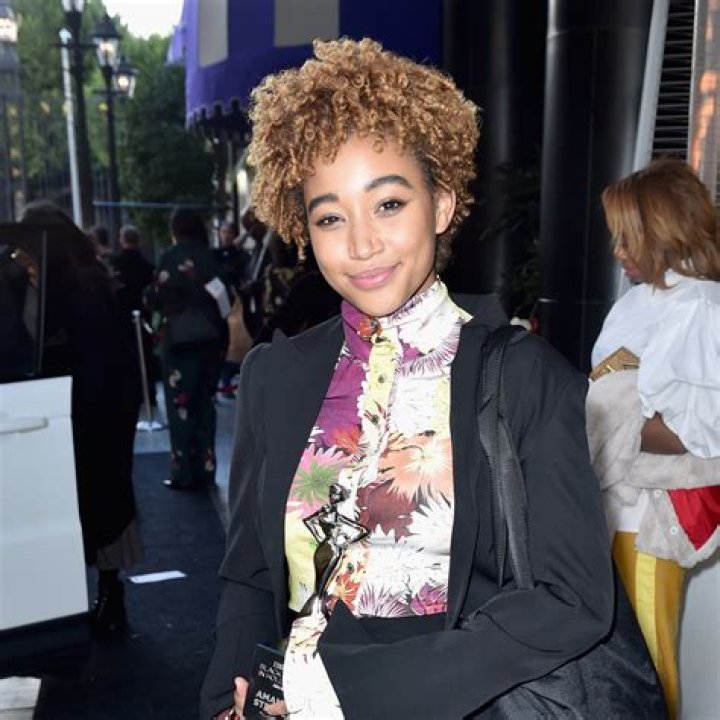 Amandla Stenberg Steps Out With NextLevel Braids at the Oscars 2019