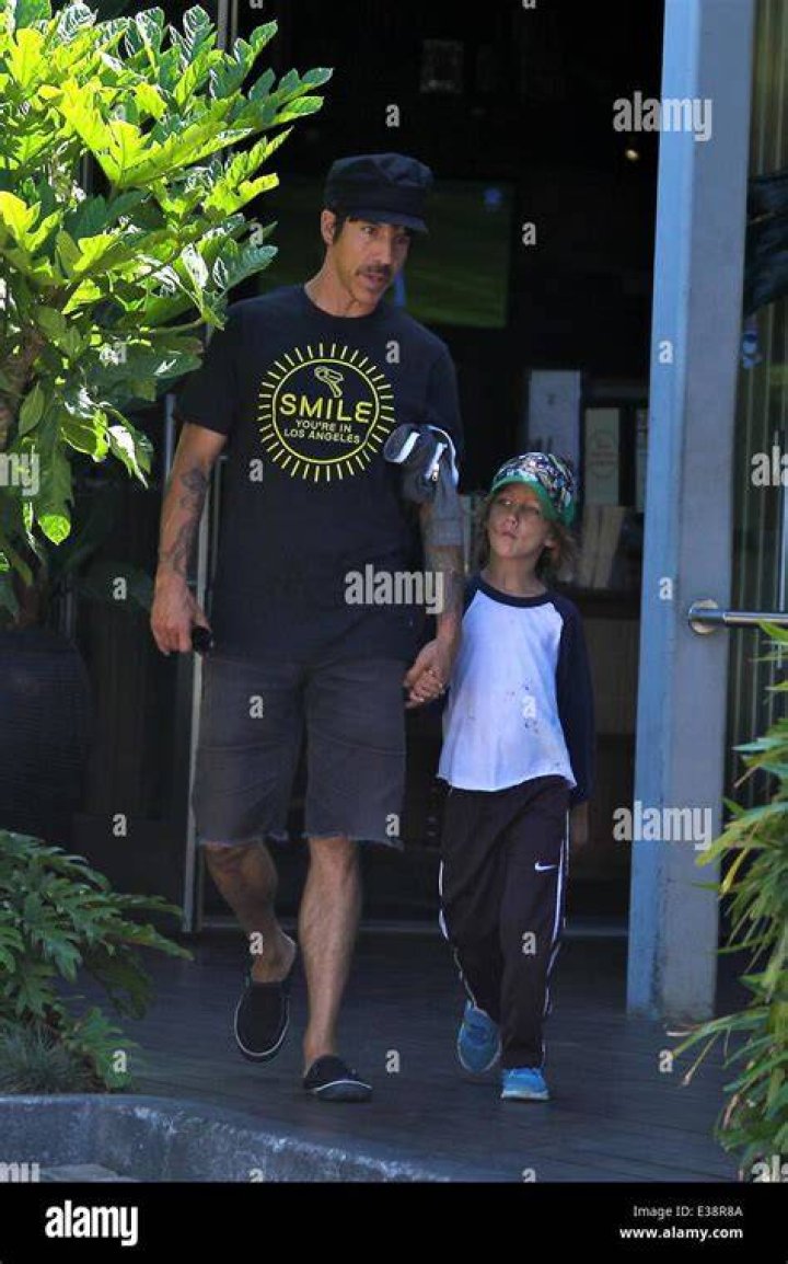 Anthony Kiedis und sein Sohn Everly Bear Red Hot Chili Peppers Ankunft