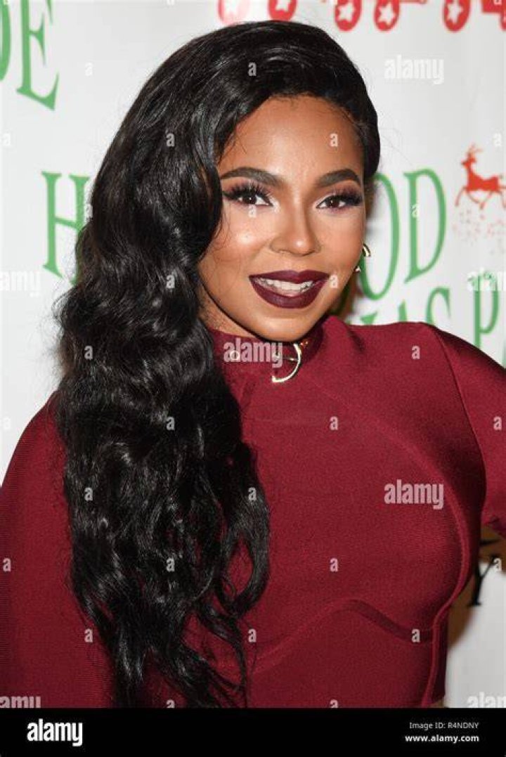 Ashanti douglas hires stock photography and images Alamy