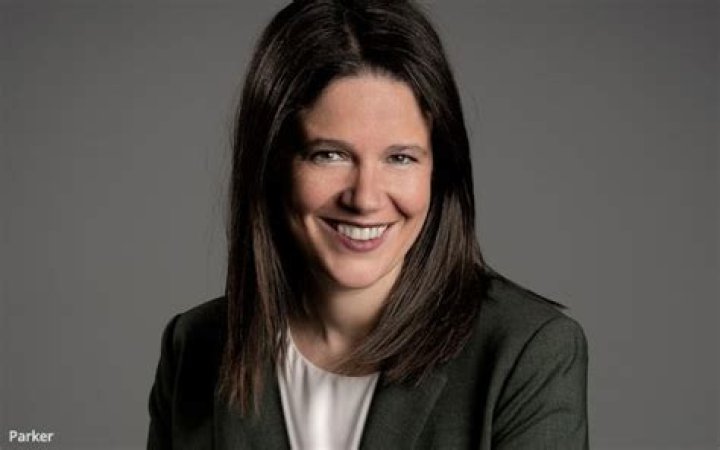 Ashley Parker Washington Post News Reporter Disfraz