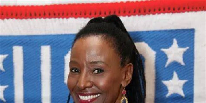 b smith net worth 2020