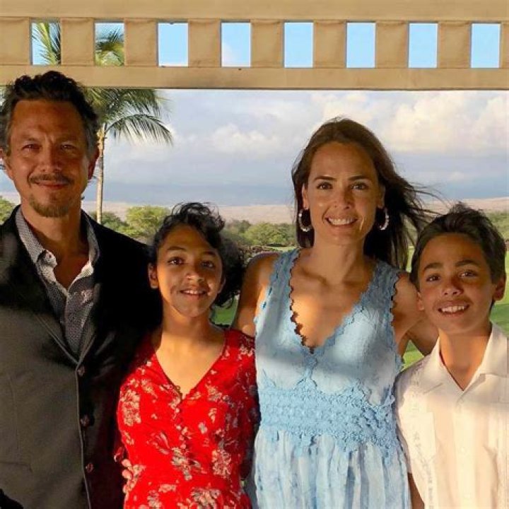 Benjamin Bratt&rsquo;s Family Kids, Wife, Siblings, Parents BHW
