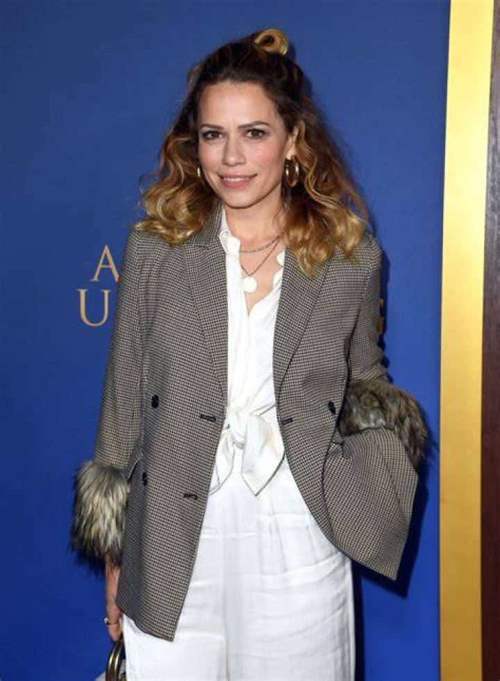Bethany Joy Lenz says One Tree Hill cast tried to &lsquo;rescue&rsquo; her from