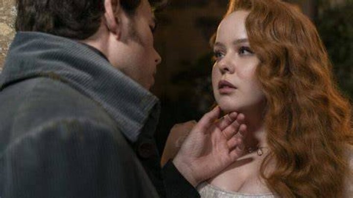 Breaking Down Colin and Penelope's Mirror Scene in Bridgerton Season 3