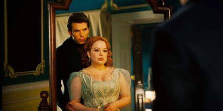 Bridgerton's Mirror Scene: A Chapter-by-Chapter Summary