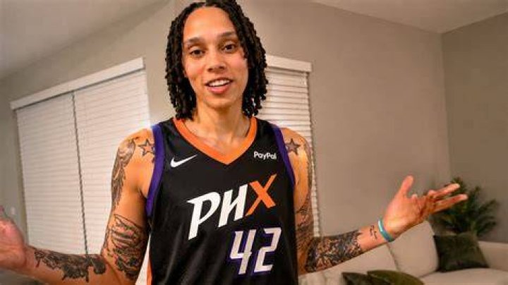Brittney Griner's father Raymond Griner speaks with FOX 26 on daughter
