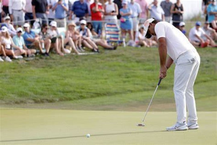Brooks Koepka continues RIDICULOUS scoretopar record at major