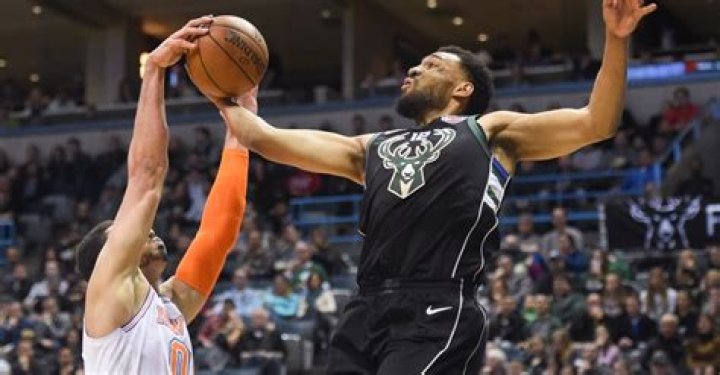 Bucks 92, Knicks 90 Scenes from the Knicks reminding us they should