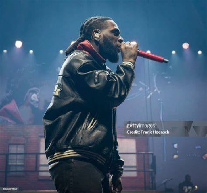 Burna Boy Performs &ldquo;On The Low&ldquo; With Live Orchestra Audiomack Trap