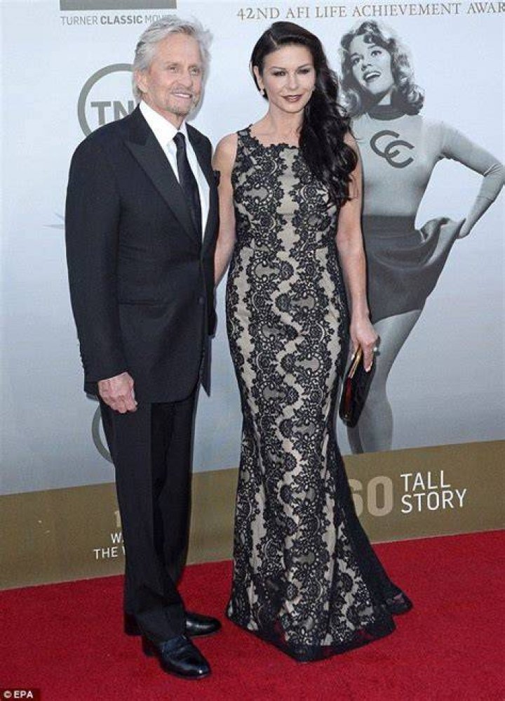Celebrity age gap romances, can they last? Bruce willis, Celebrities