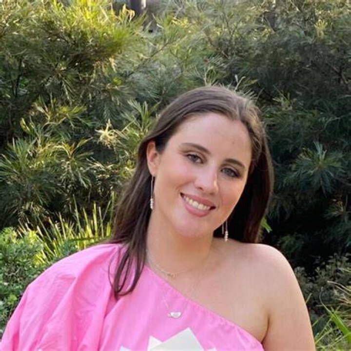 Chelsea (22) Babysitter in Brisbane Babysits
