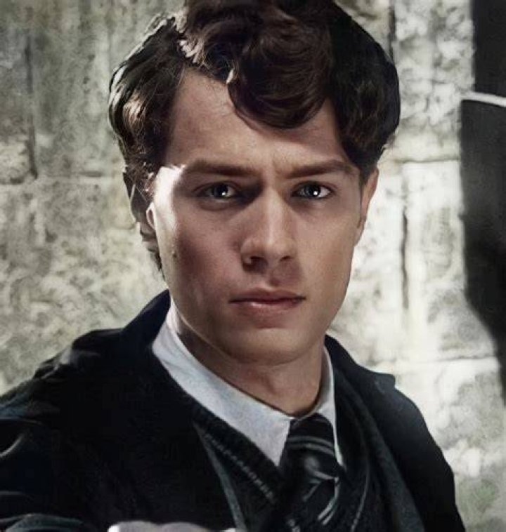 Christian Coulson Wiki 2021 Net Worth, Height, Weight, Relationship