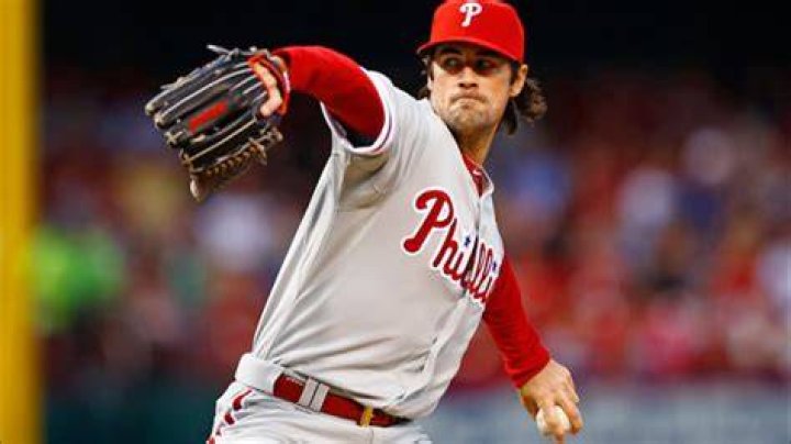 Cole Hamels dominates as Philadelphia Phillies win their ninth straight