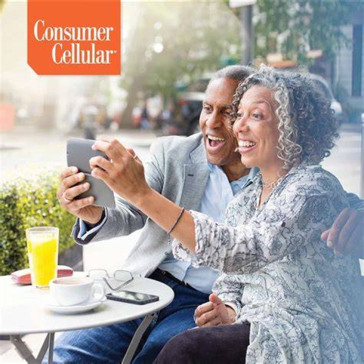 Consumer Cellular's Captivating Star Meet Actress Sam!