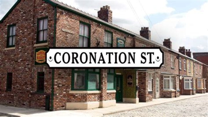 Coronation Street legend reveals all on Richard Hillman's iconic 'Bond