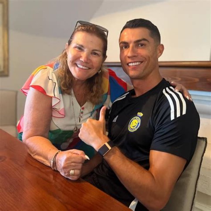 Cristiano Ronaldo Wiki Height, Age, Girlfriend, Family, Net Worth & More