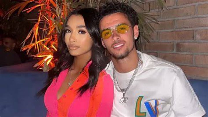 Curtis Jones Girlfriend Safi Khan Parents Nationality and Wikipedia