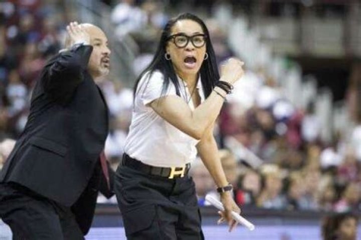 Dawn Staley quickly gets back to work at South Carolina AP News