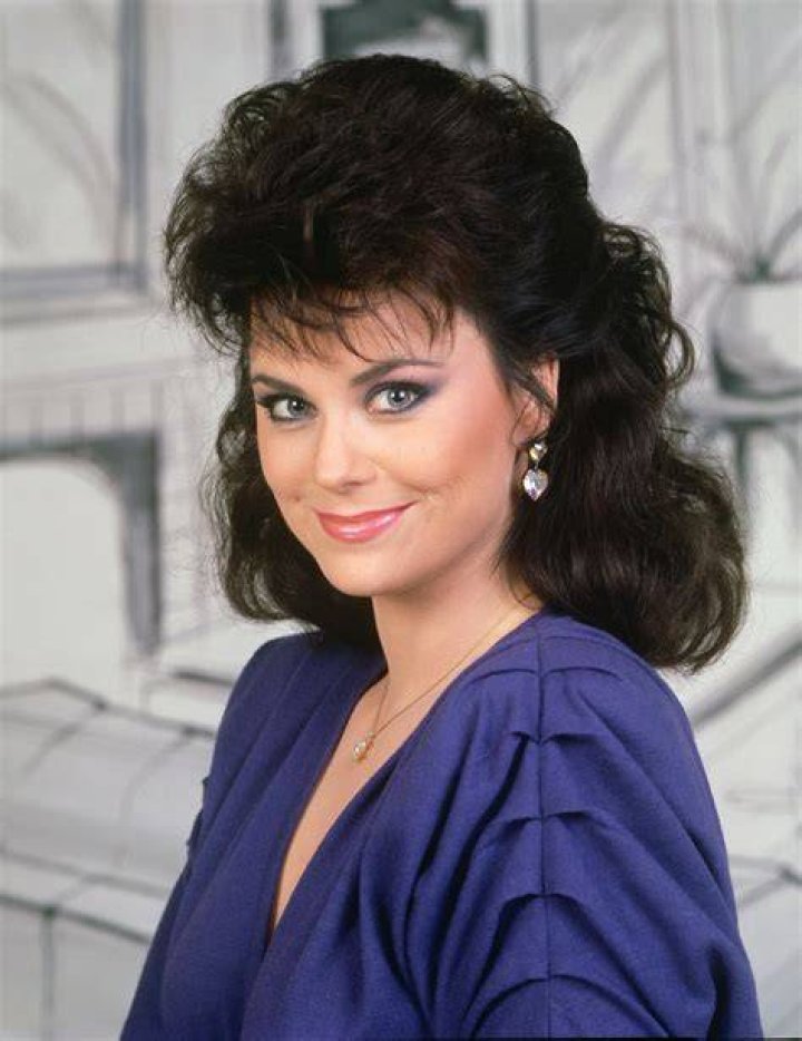 Delta Burke Delta burke, Vintage hairstyles, Designing women