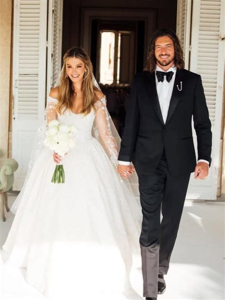 Delta Goodrem &lsquo;getting married&rsquo; to musician Matthew Copley
