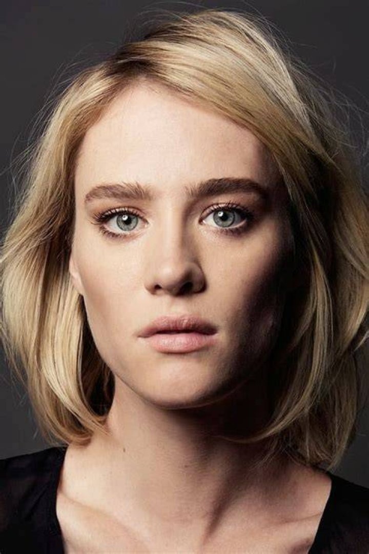 Discover The Career Of Mackenzie Davis: Movies And TV Shows