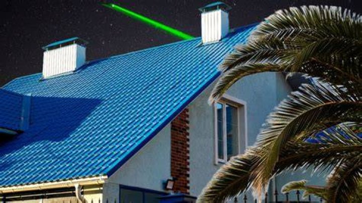 Discover Unique Maui Homes With Breathtaking Blue Roofs