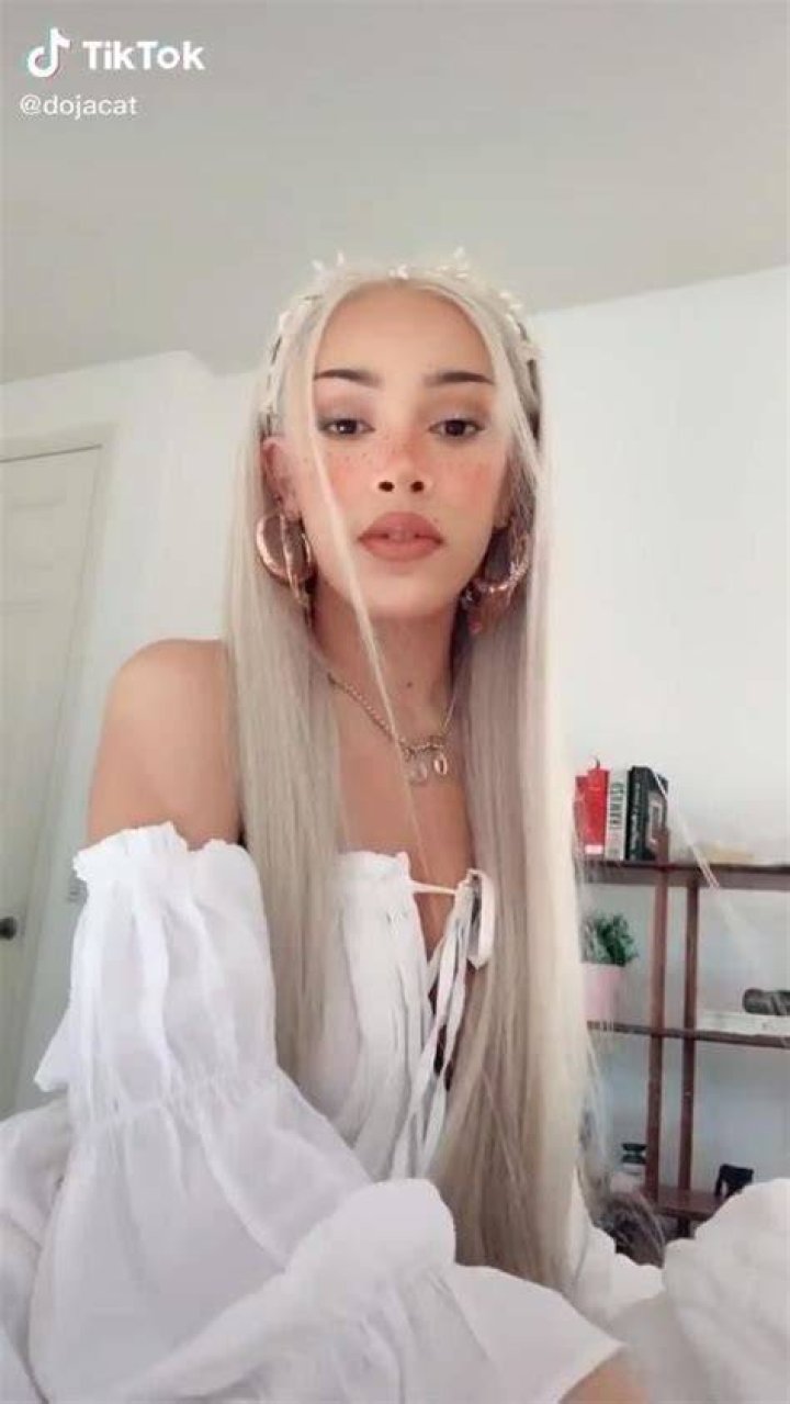doja cat fairy elven aesthetic [Video] Celebs, Celebrities, Pretty people