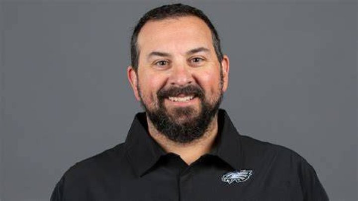Eagles&rsquo; Matt Patricia assumes defensive playcalling duties as Sean