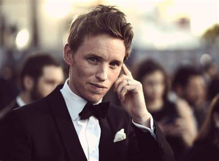 Eddie Redmayne Net Worth & Age 2023