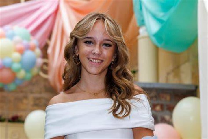 Emma Kok Bio, Age, Height, Parents, Health, Net Worth