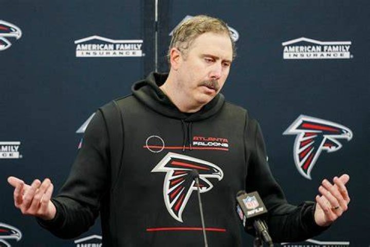 Falcons coach Arthur Smith says 'both sides' are to blame in gun reform