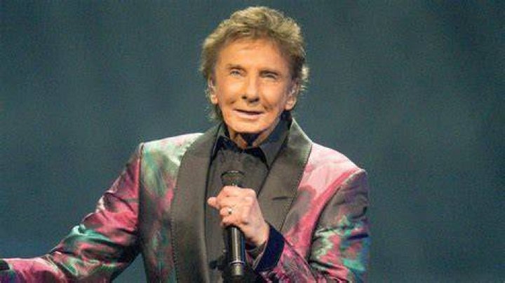 Find Out The True Age Of Legendary Singer Barry Manilow!