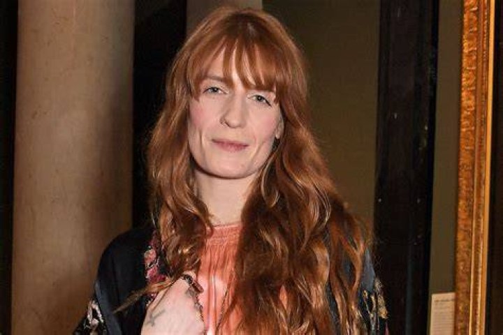 Florence Welch marks 7 years of sobriety