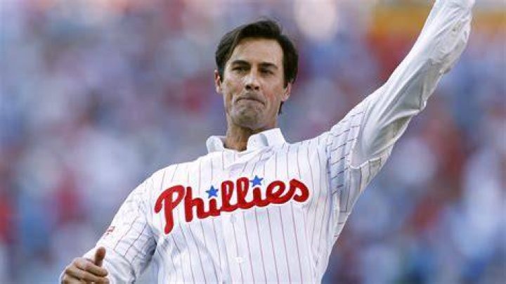 Former Phillies ace Cole Hamels announces retirement after 15 seasons