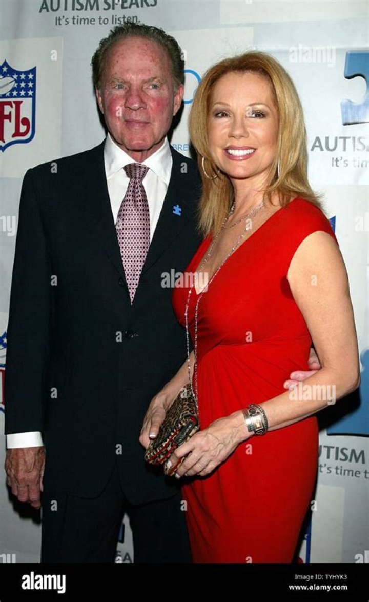 Frank Gifford and wife Kathie Lee Gifford arrive for the Autism Speaks