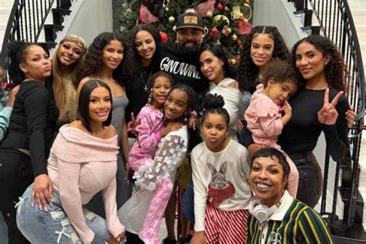 Ginuwine family, wife, children, parents, siblings Celebrity FAQs