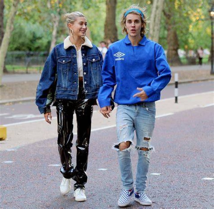 Hailey Baldwin Changes Her Name To Hailey Bieber On Instagram iHeart