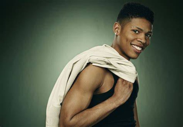 Hakeem Lyon 1950x1350 Wallpaper teahub.io