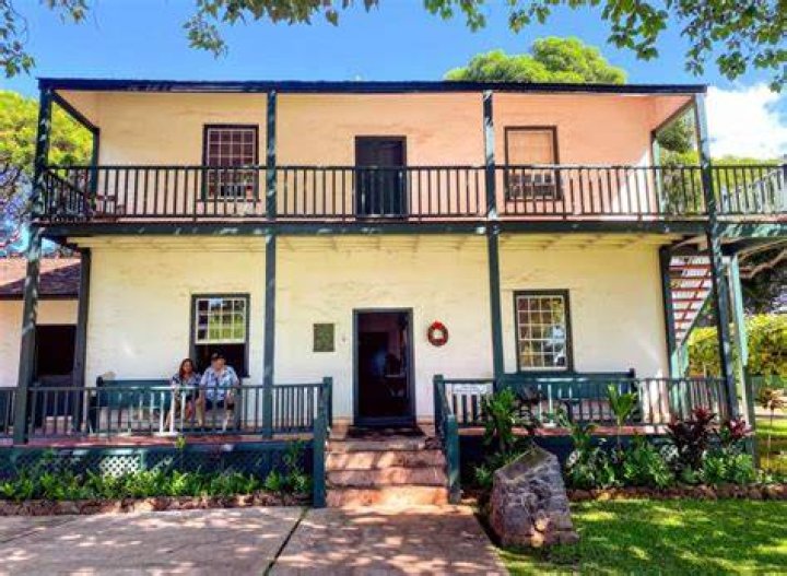 Historic Lahaina: Explore The Enchanting Blue Houses