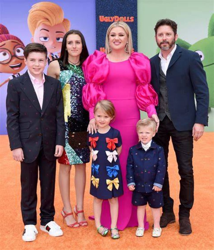 How Many Kids Does Kelly Clarkson Have?