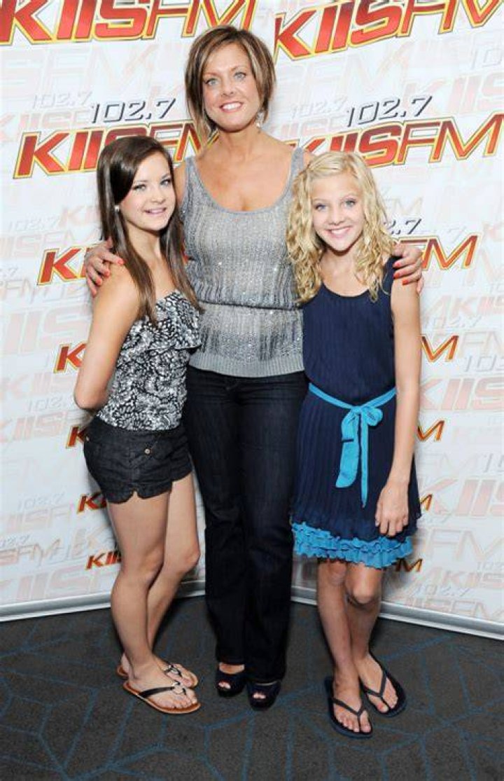 Hyland Family photo Kelly used to be a r/dancemoms