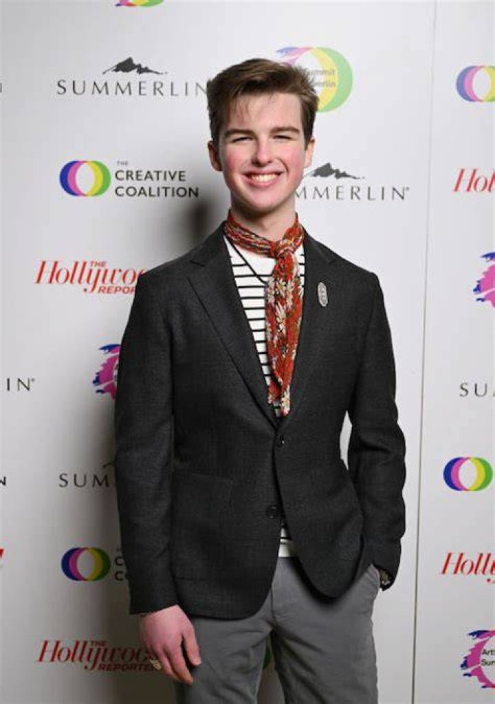 Iain Armitage Lifestyle 2021 ★ New Girlfriend, Net Worth, Family, Age