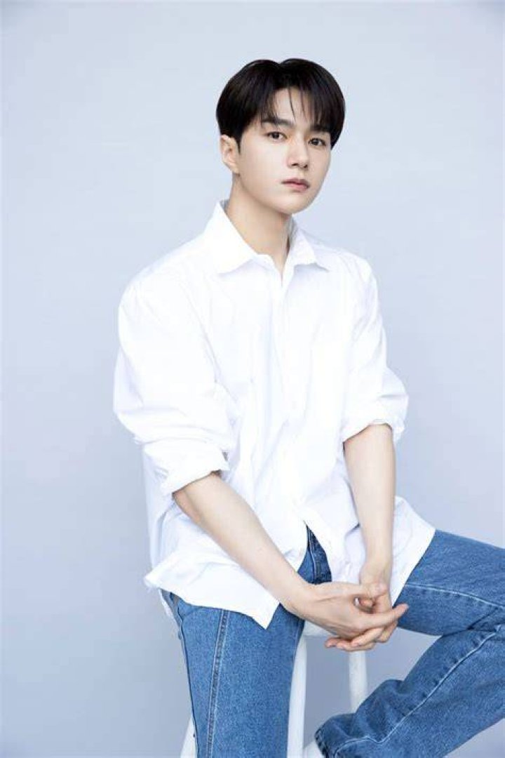 INFINITE&rsquo;s Kim Myung Soo Is A Brilliant Accountant With A Hidden Agenda